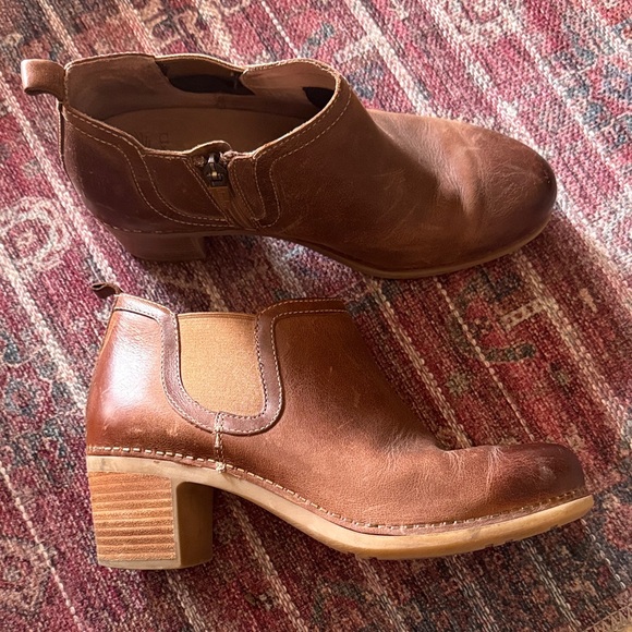 Dansko Chestnut Leather Ankle Boots - Picture 1 of 8